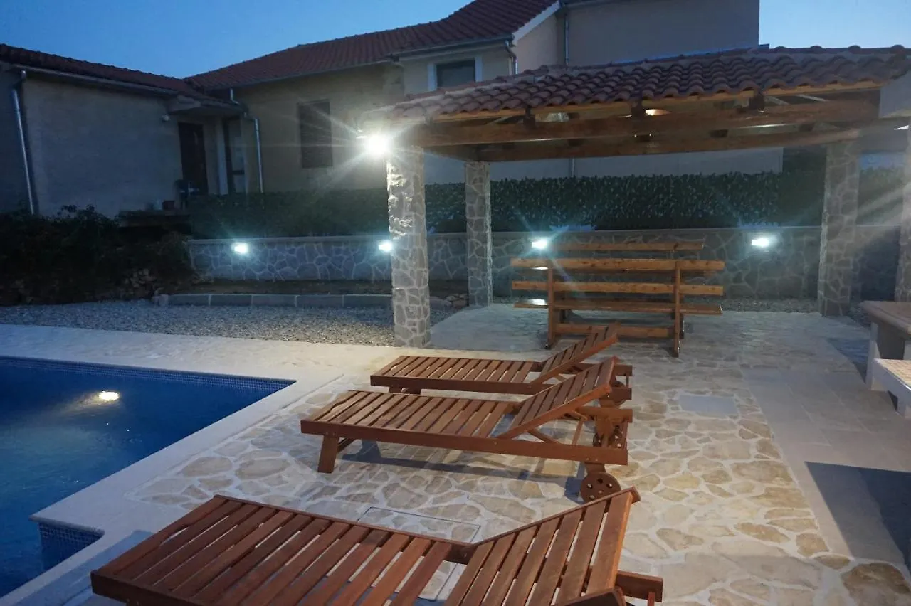 Holiday Home Rencic Gabonjin Croatia